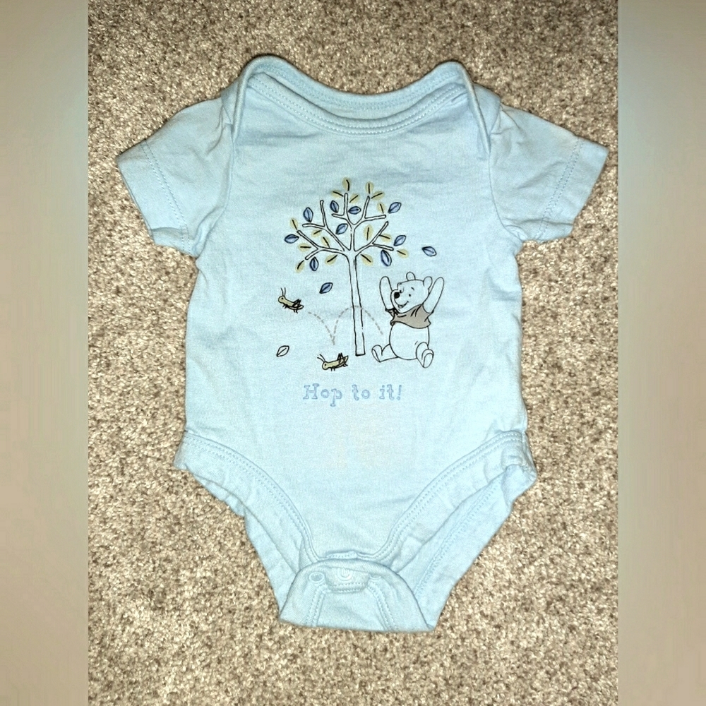 Disney NB Winnie The Pooh onsie